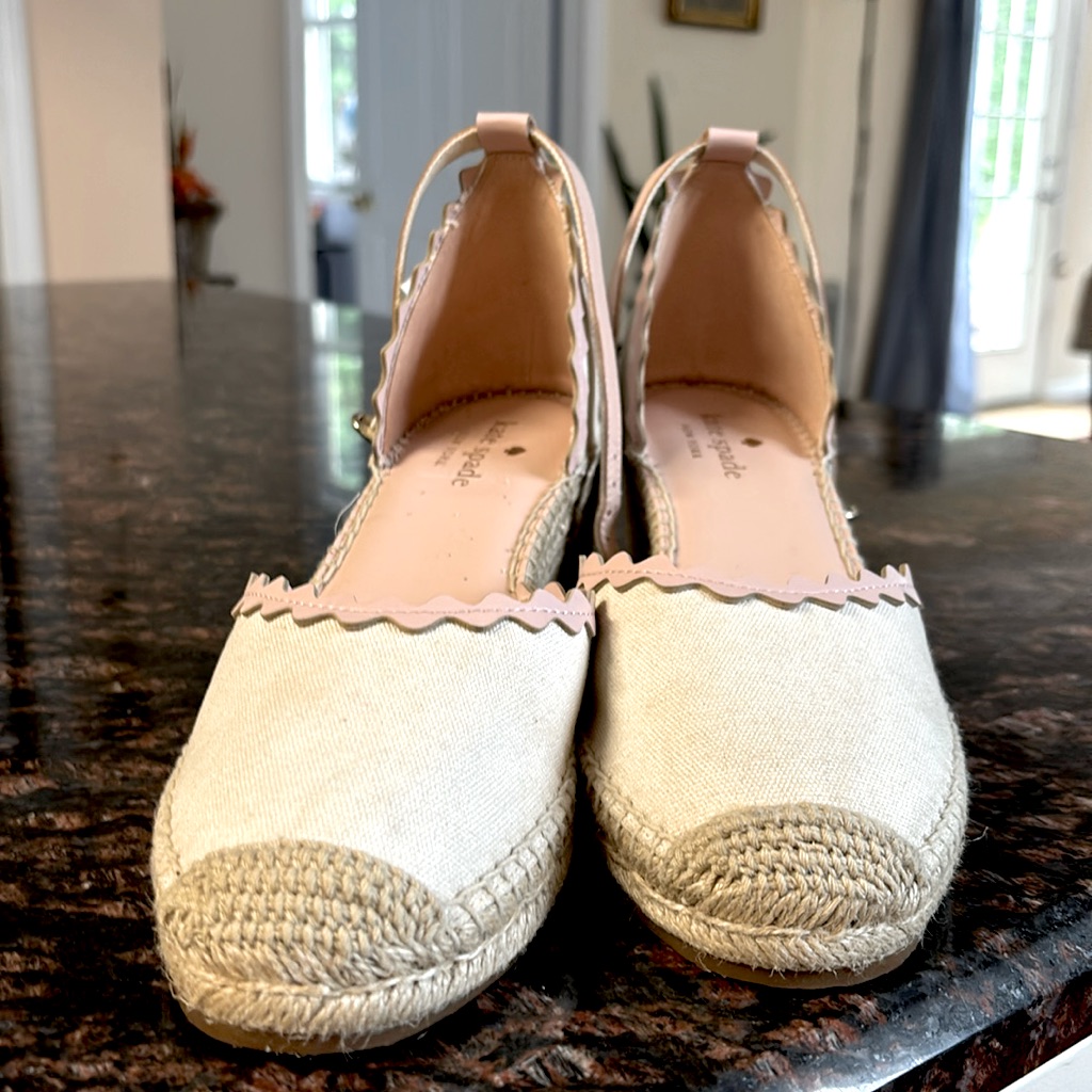 Raphia Wedges Kate Spade Summer Shoes With Decorative Leather Edges. Size 8.5